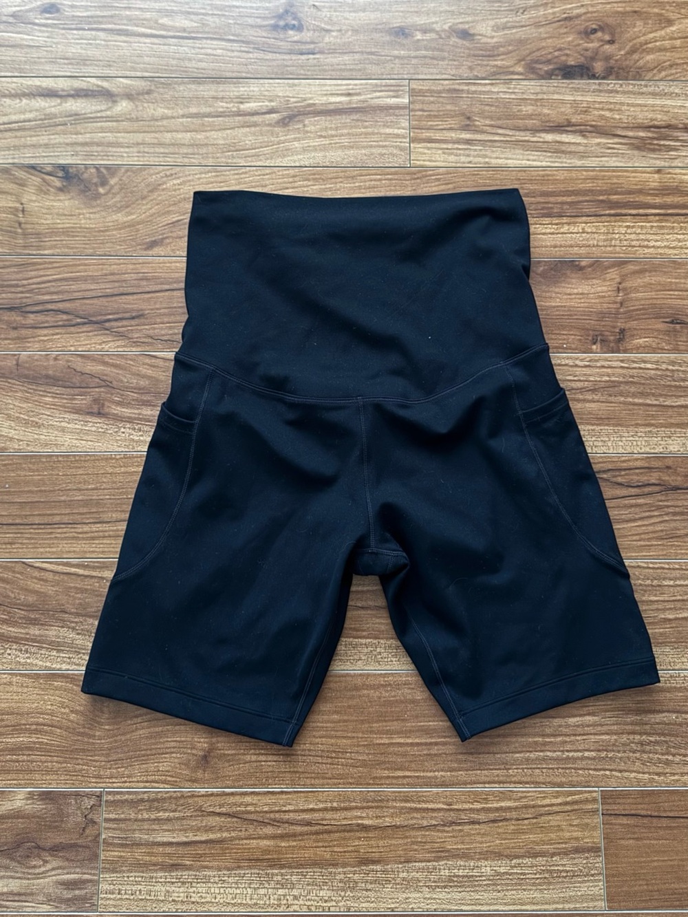 Nike One Dri-FIT Maternity Bike Shorts Black Size Small Pockets Over Bump Active